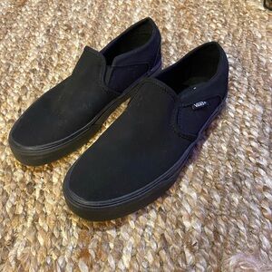 Vans womens Classic Black Slip-On Sneakers Sz 8.5
